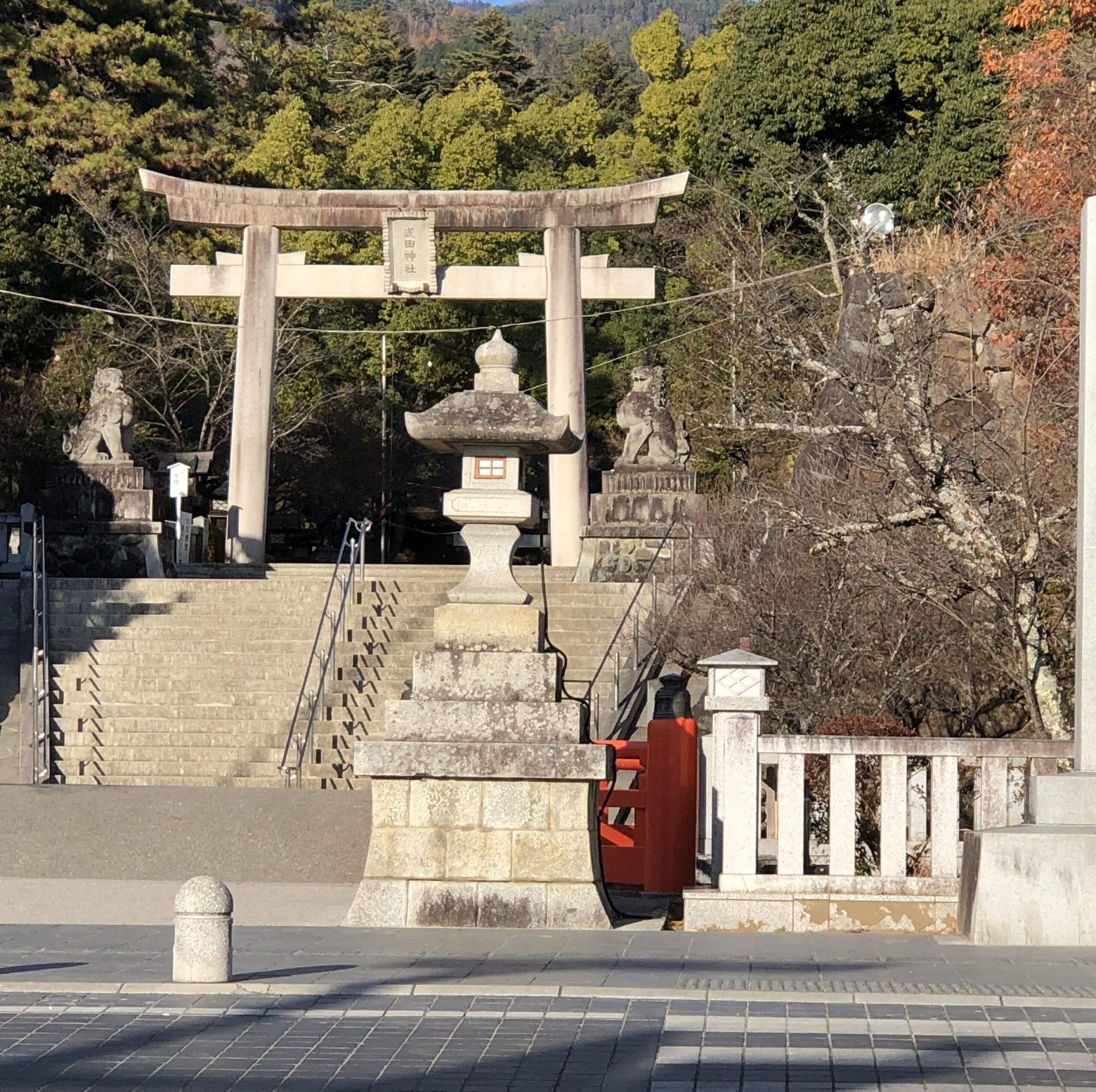 Hー1 これぞ甲府観光の王道コース 昇仙峡 武田神社 甲府城を満喫 Hkpツアーズ